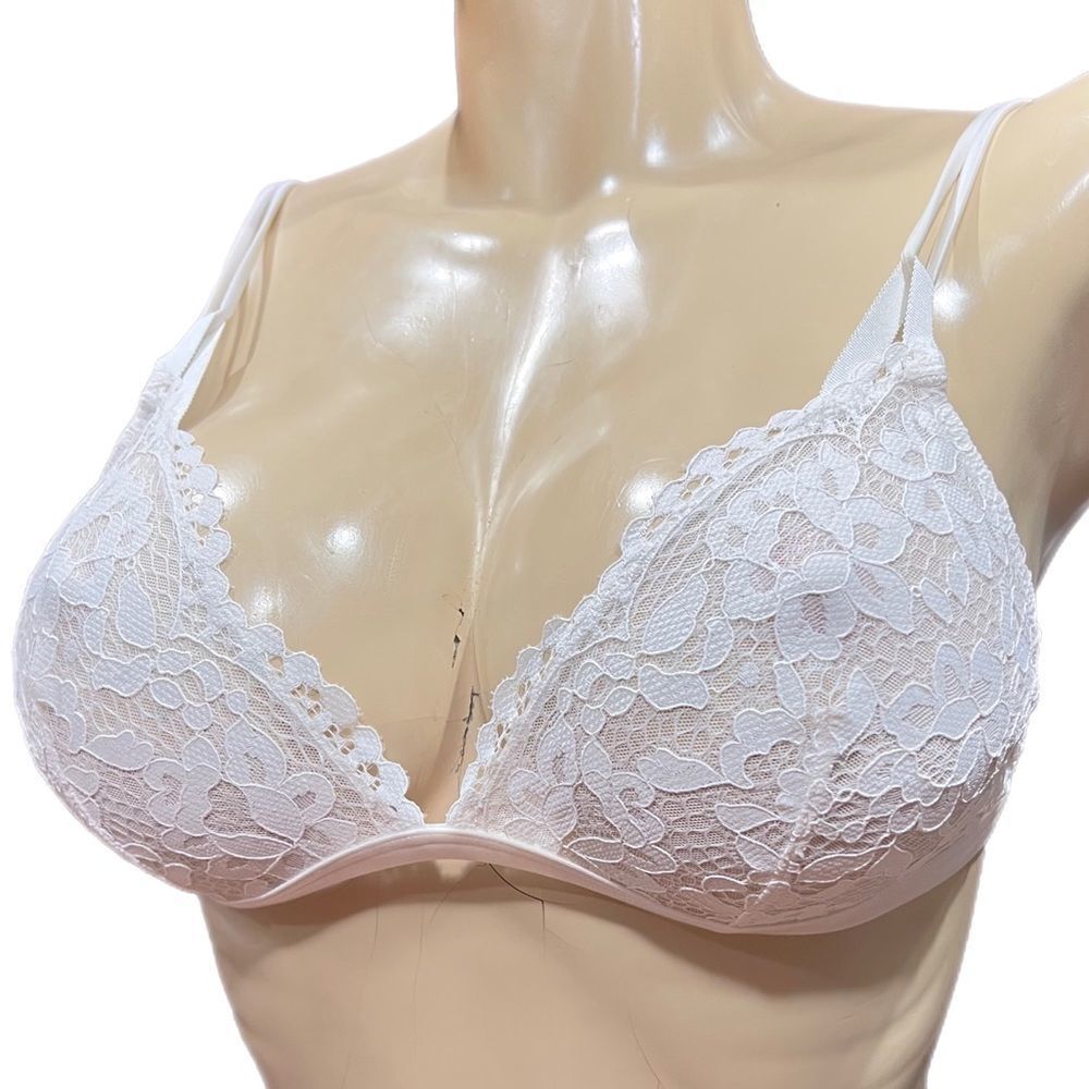 Victoria’s Secret Very Sexy unlined lace Triangle bralette Bra off white Large